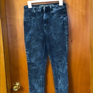 AMERICAN EAGLE HIGH RISE SKINNY JEANS !!